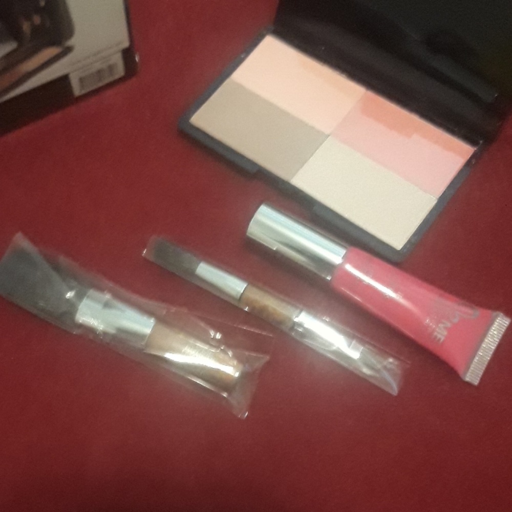 Me Makeover Essentials - Picture 2 of 4